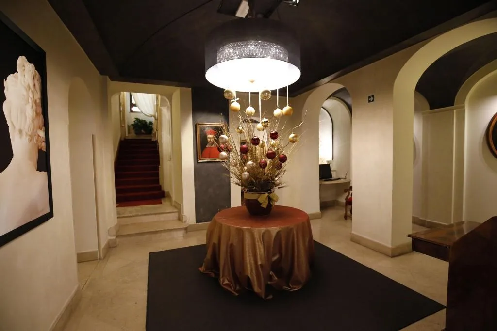 Lobby, Sant'Anna, Rome