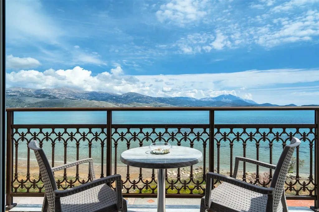 TRIPLE TWO BEDS Room, Zoi Lixouri, Kefallinia