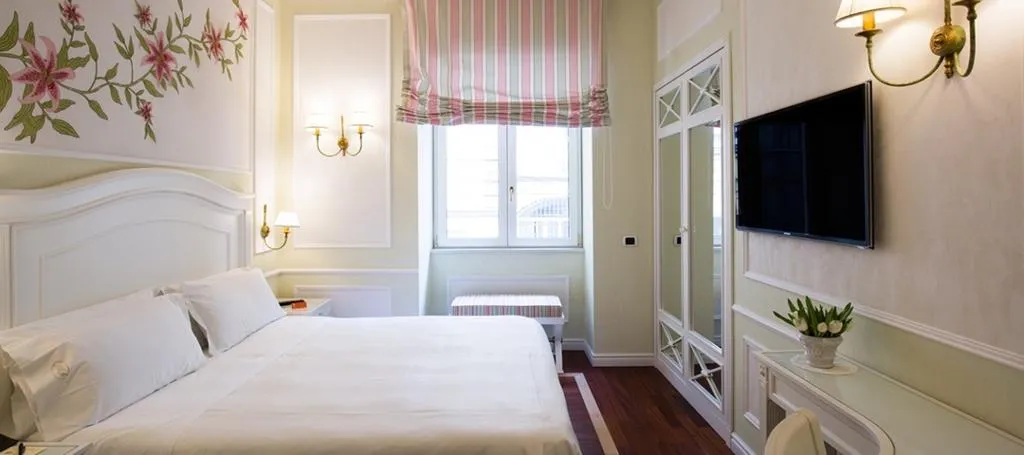 Double or Twin CLASSIC Room, Palazzo Alabardieri, Naples