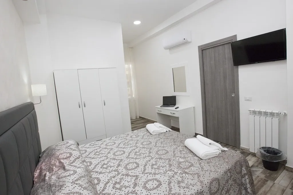 Double or Twin STANDARD Room, Napoli Garibaldi Square, Naples