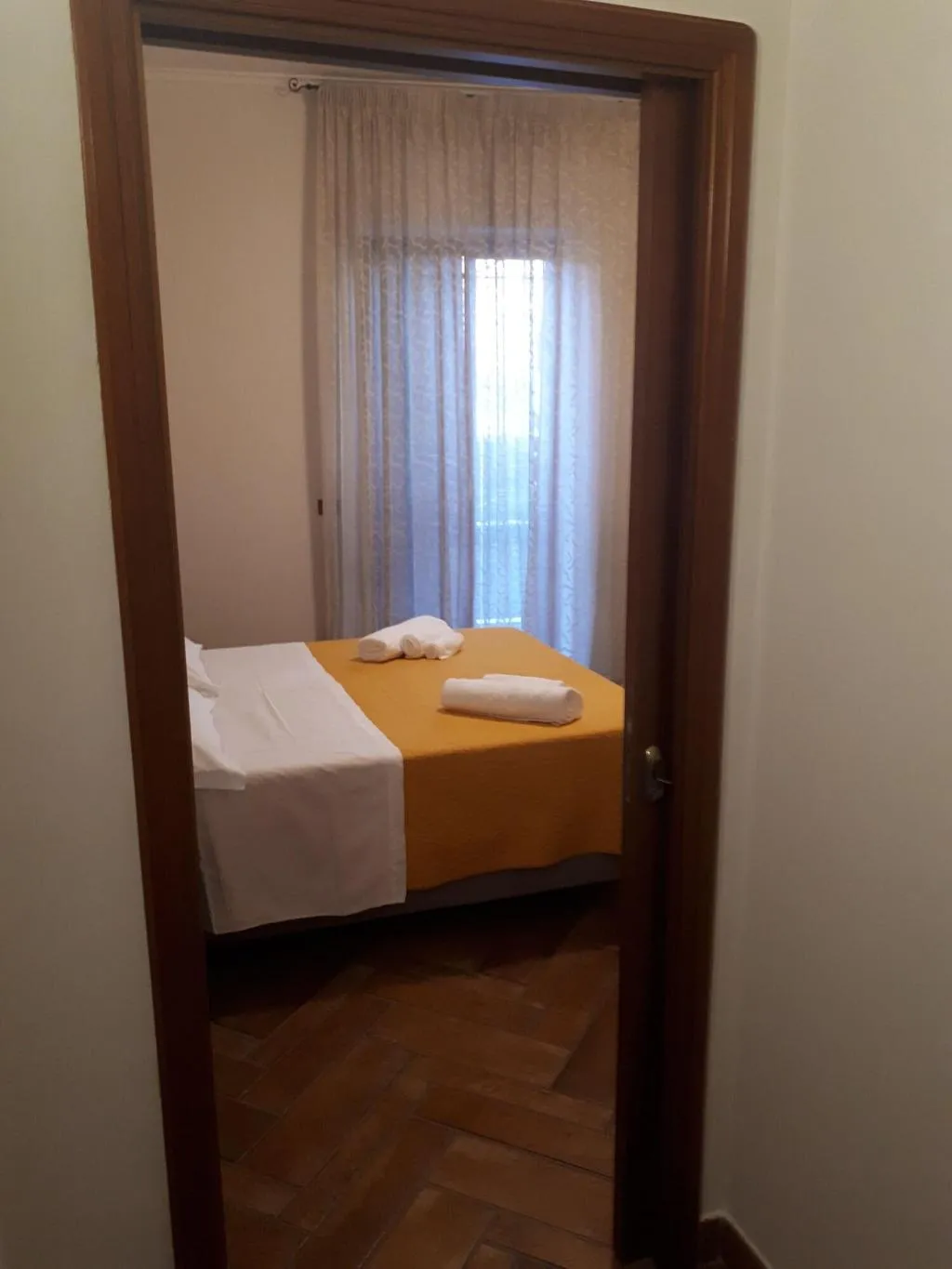 Room, Home To Fly, Naples