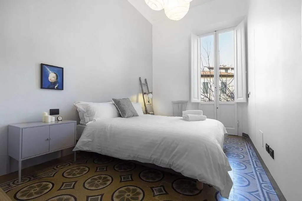 Room, Mòsì Firenze, Florence