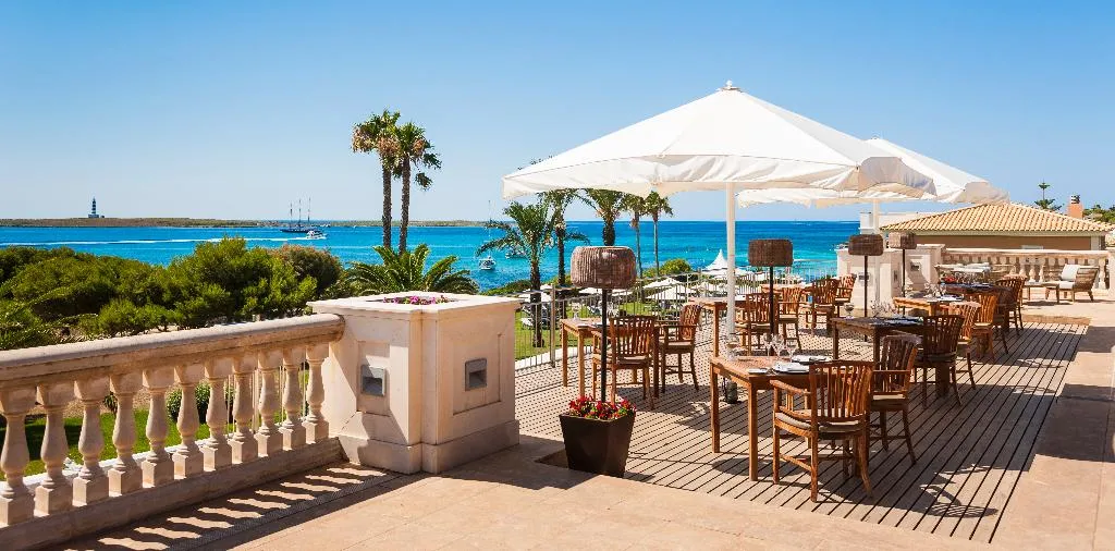 Terrace, Insotel Punta Prima Prestige Suites & Spa, Menorca