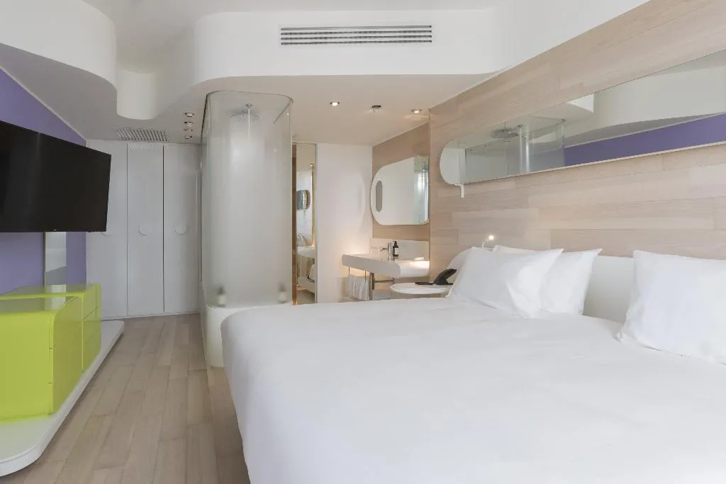 SUITE ONE BEDROOM Room, Voco Milan Fiere, Milan