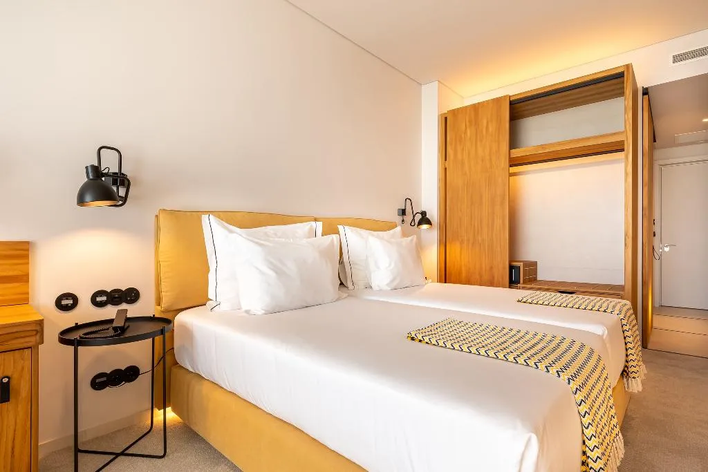 Double or Twin STANDARD Room, 3Hb Faro, Algarve