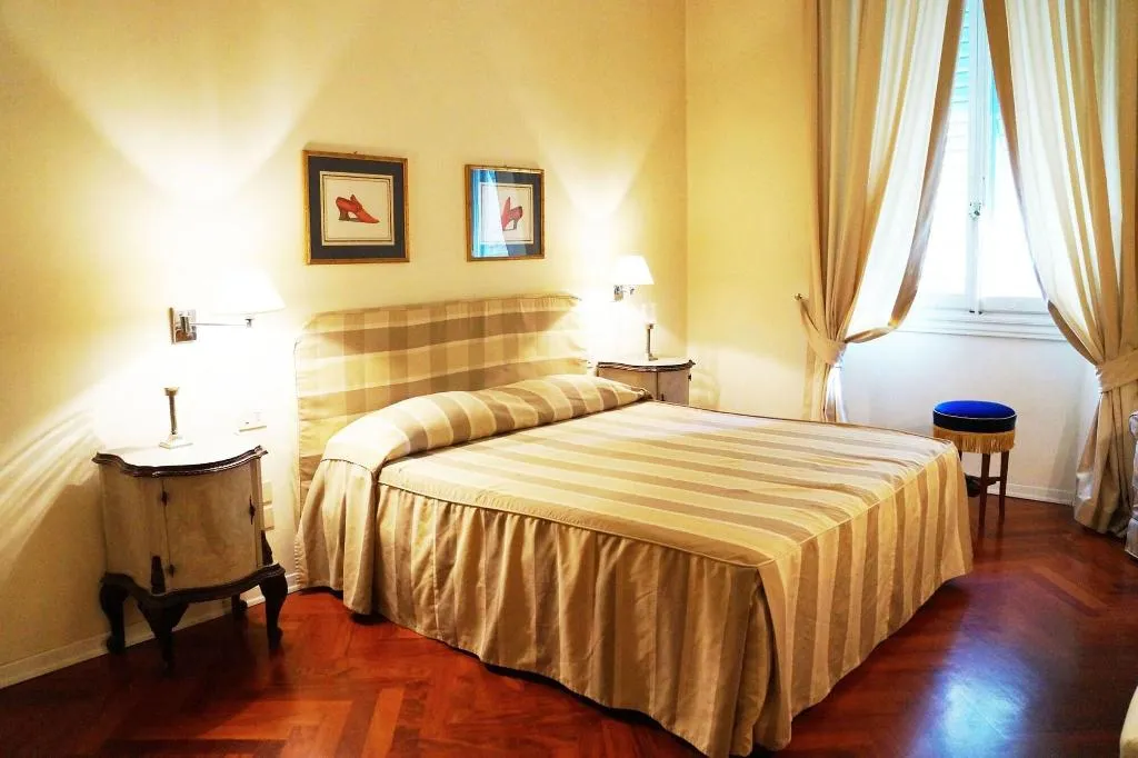 Room, Cerretani 4 Duomo Guesthouse - My Extra Home, Florence