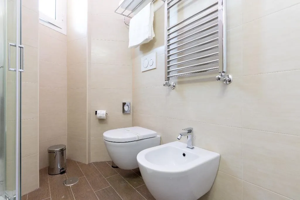 DOUBLE KING SIZE BED Room, Dolce Luxury Rooms, Rome