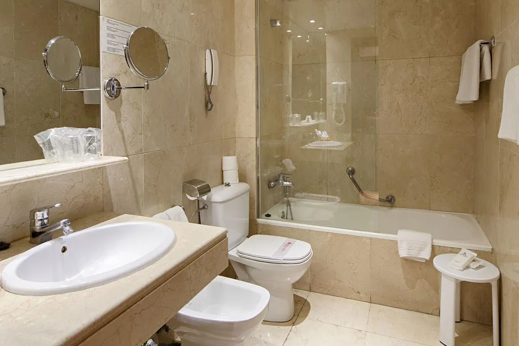 DOUBLE SINGLE USE STANDARD Room, Atlantis, Barcelona