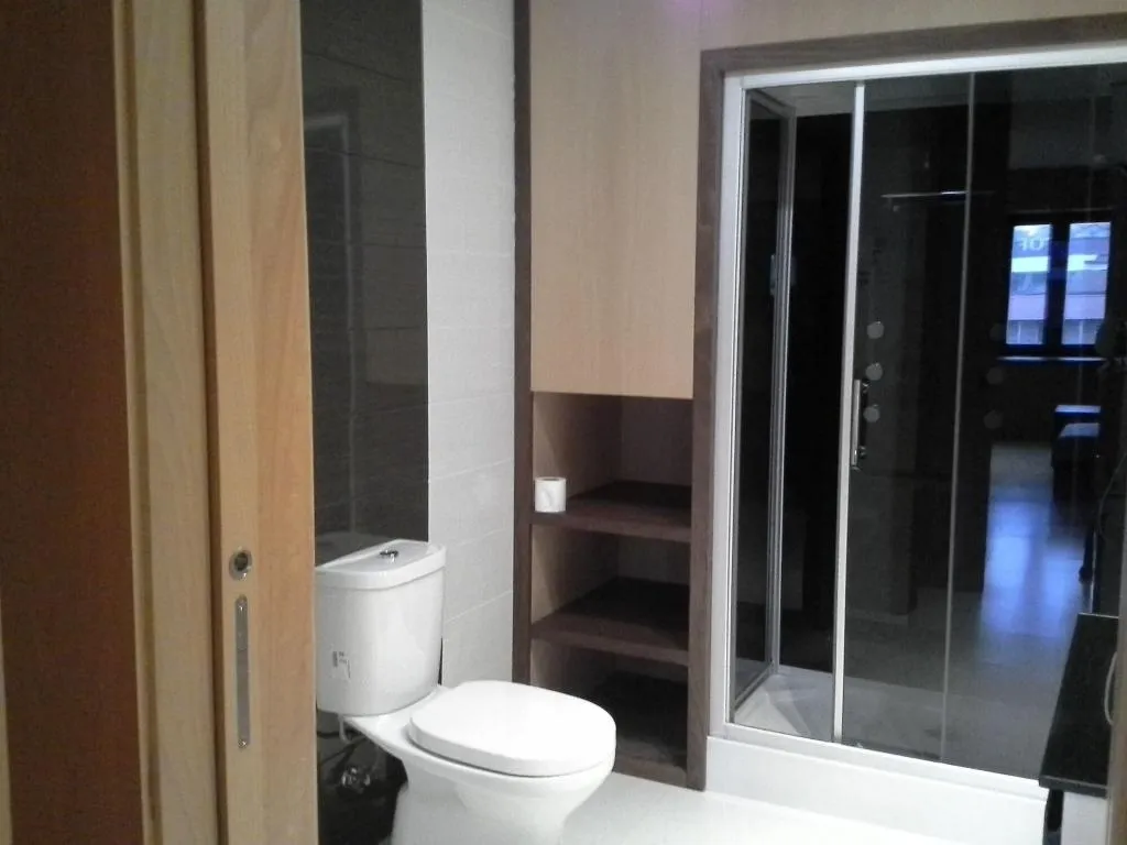 Room, Reis De Gaia, Porto