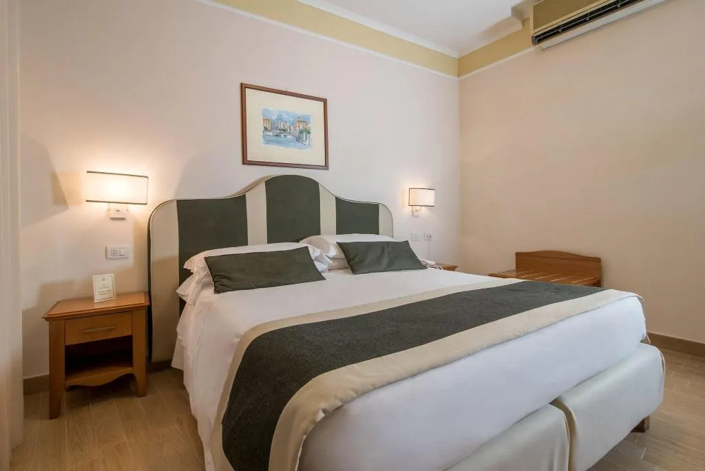 TRIPLE STANDARD Room, Tourist, Naples