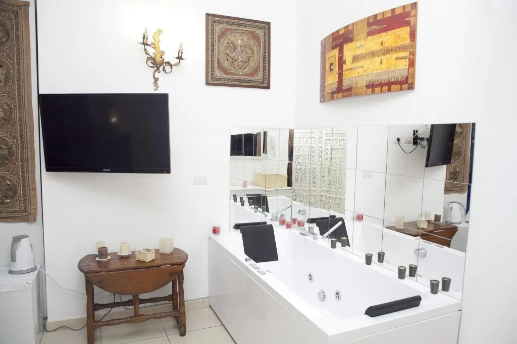 Room, Marina ResArt B&B, Naples