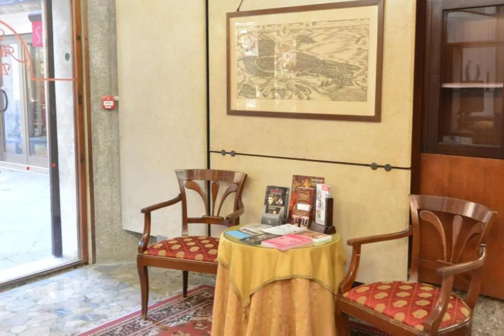 Lobby, Ambassador Tre Rose, Venice