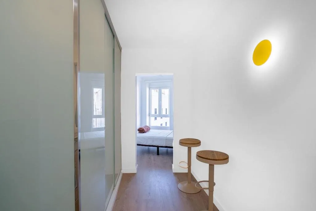 Room, Angelitomad, Madrid