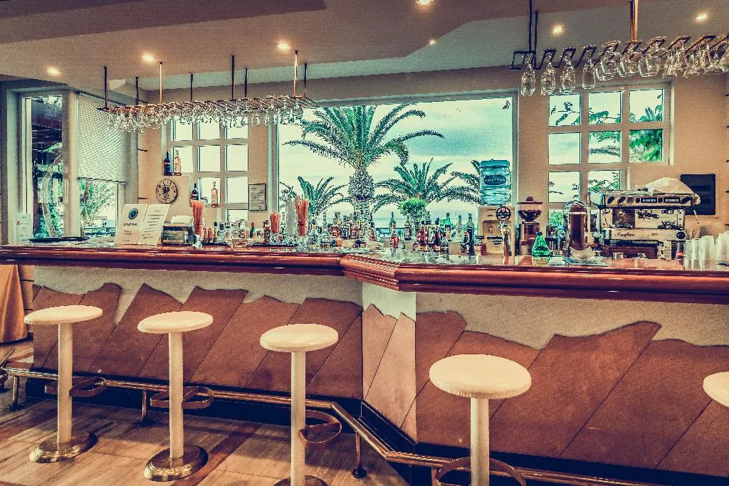 Bar, Creta Royal, Crete