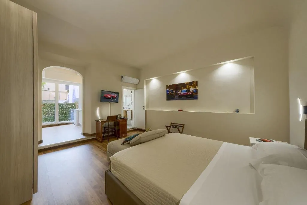 SUITE EXECUTIVE KING BED Room, Home Boutique Santa Maria Novella, Florence
