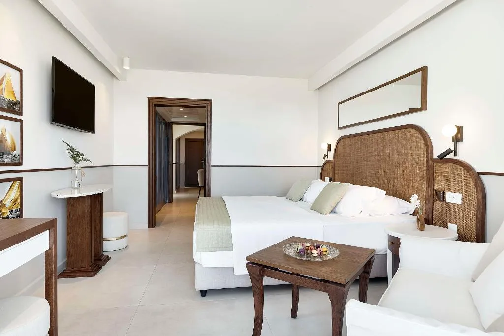 FAMILY ROOM GARDEN VIEW Room, Iberostar Selection Creta Marine, Crete