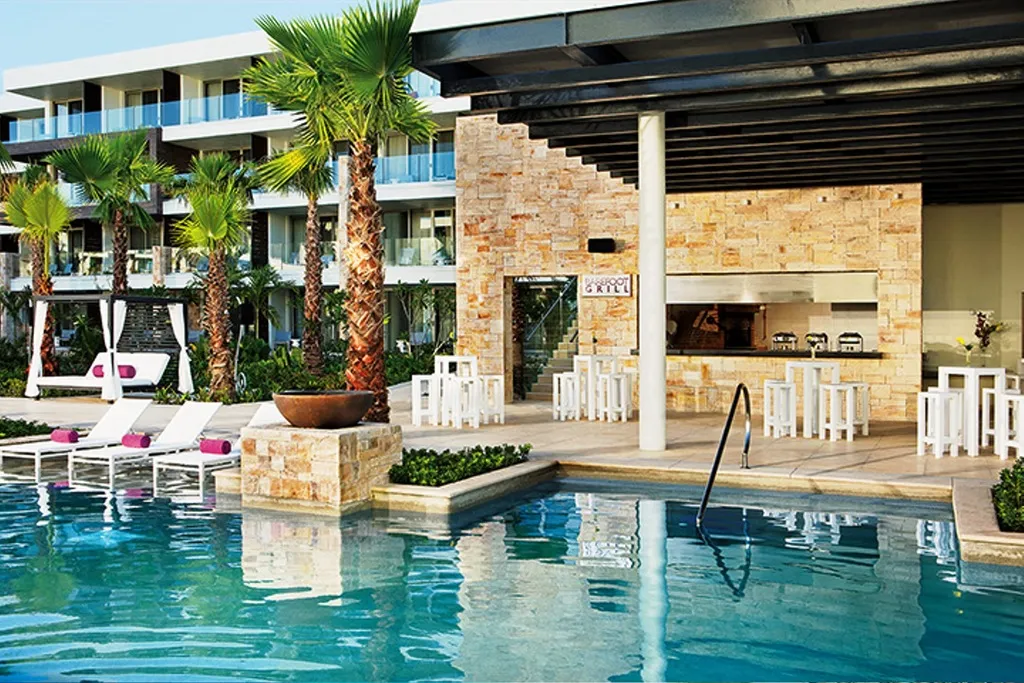 Pool, Breathless Riviera Cancun Resort and Spa, Cancun Area