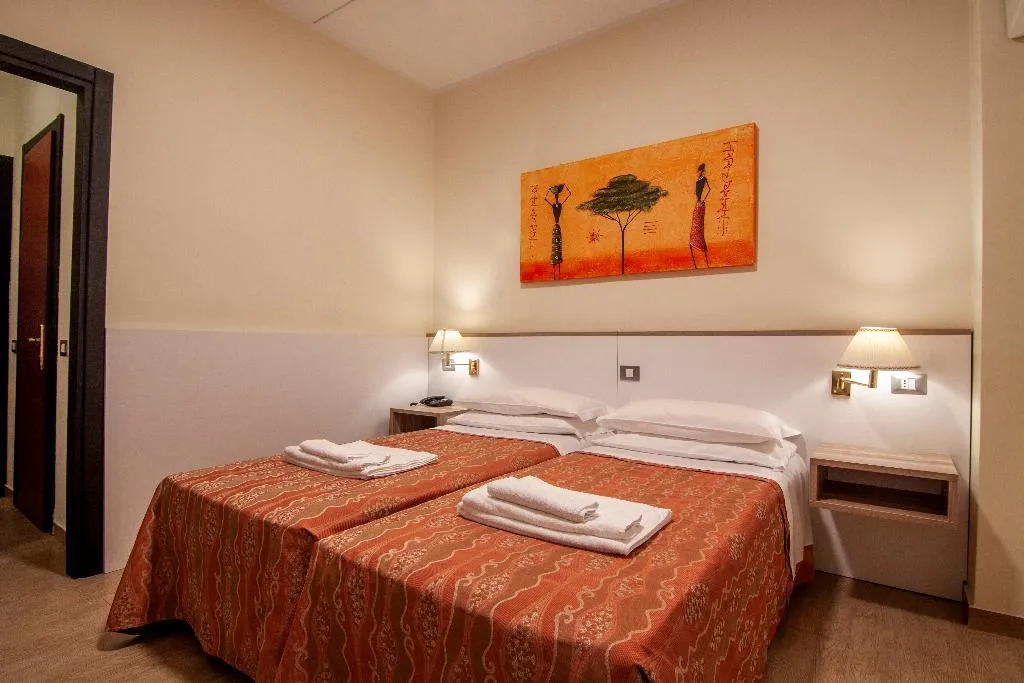 TWIN STANDARD Room, Hotel Dei Fiori, Milan