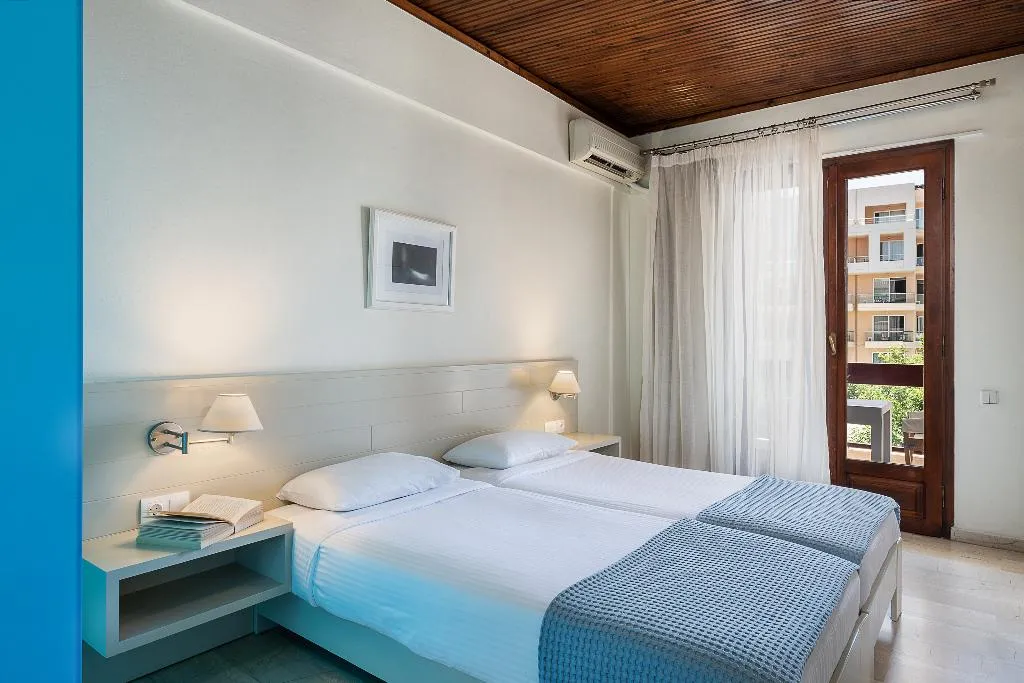 STUDIO SIDE SEA VIEW Room, Magia Apartments, Crete