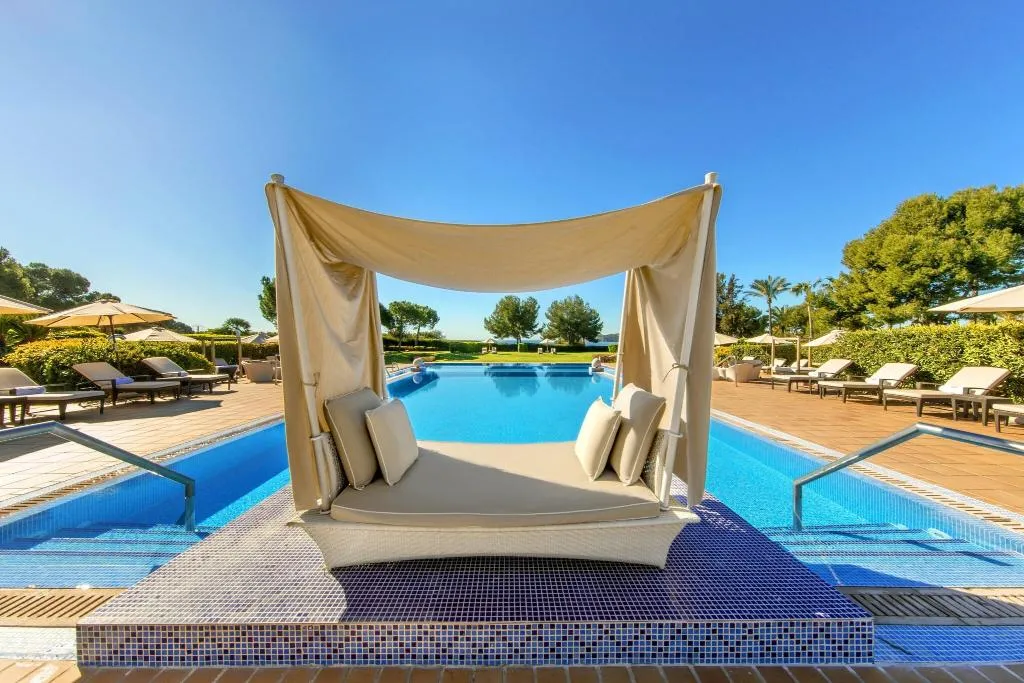 Pool, The St. Regis Mardavall Resort, Majorca