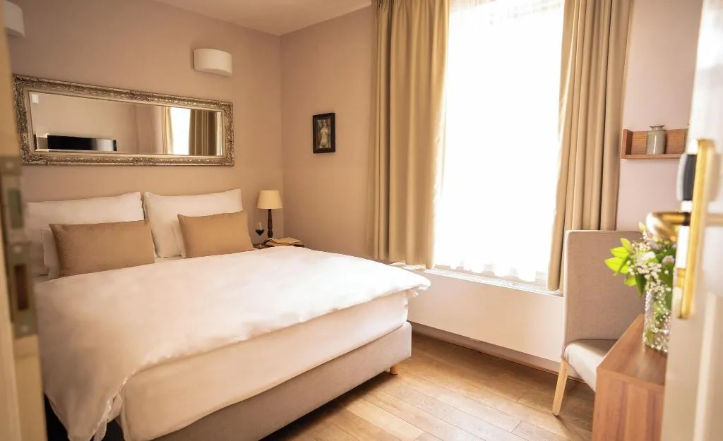 Room, Hotel Golden Key Prague, Prague