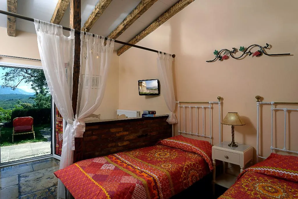 BUNGALOW STANDARD Room, Fundana Villas, Corfu