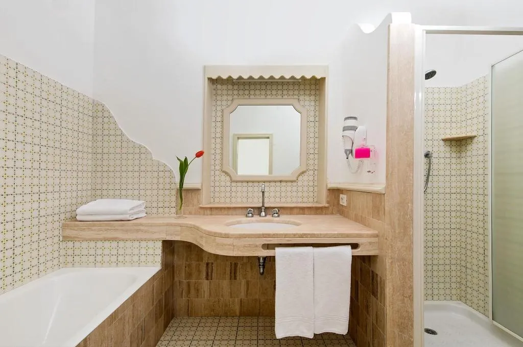 Room, Conca Park, Naples