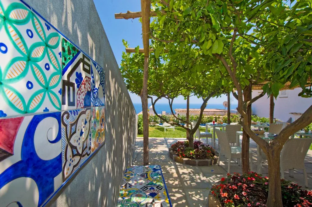Terrace, Albadamare Boutique Hotel, Naples
