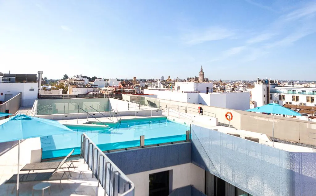 Pool, Macia Sevilla Kubb, Seville