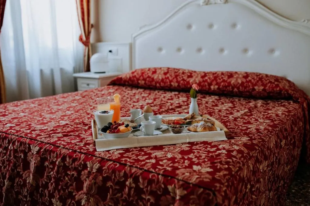 DOUBLE DELUXE Room, Hotel Villa Patriarca, Venice
