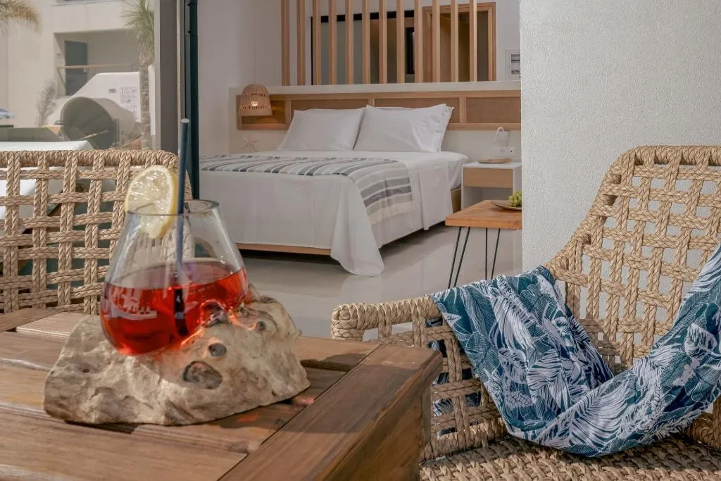 SUITE DELUXE OCEAN VIEW ONE BEDROOM Room, Galazio beach resort, Crete