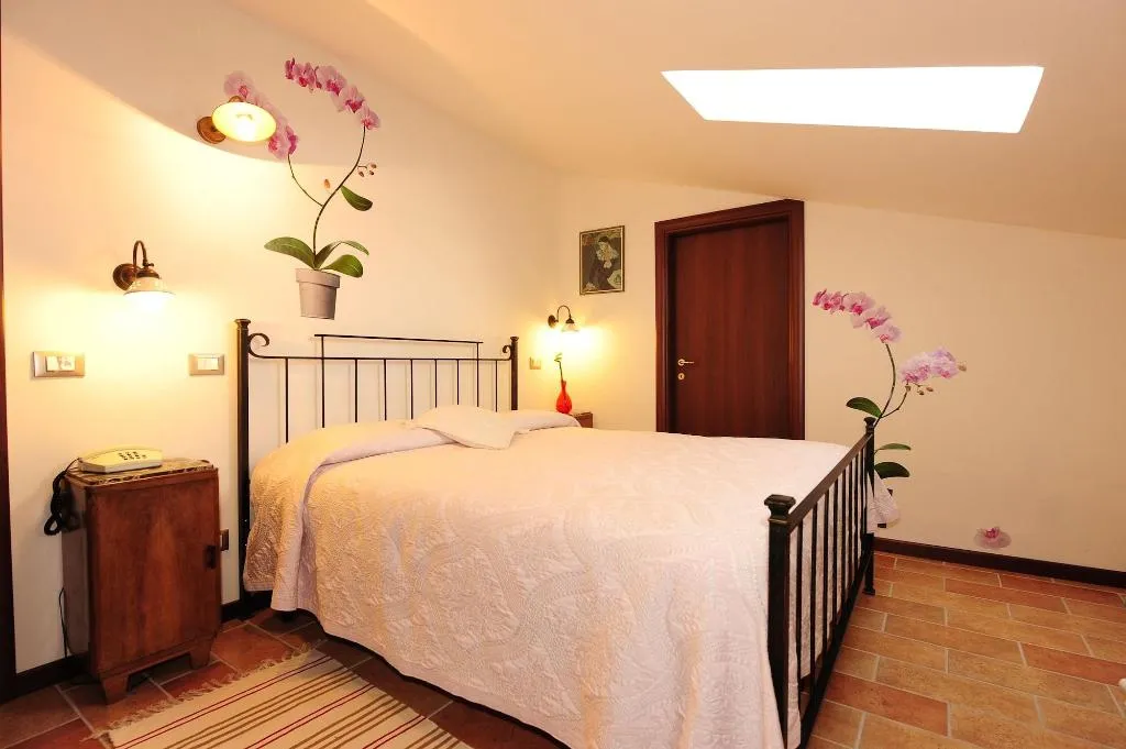 Room, C'era una volta B&B, Umbria