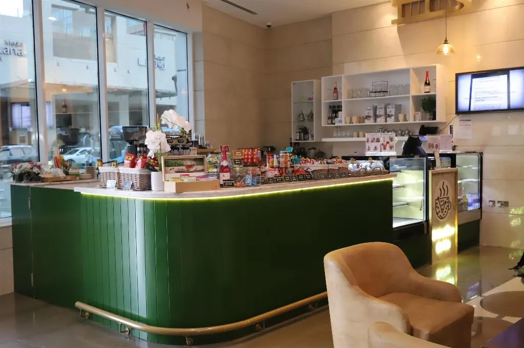 Restaurant, Golden Tulip Media Hotel, Dubai