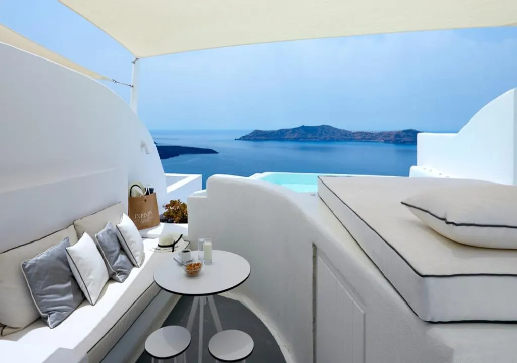JUNIOR SUITE SEA VIEW WITH PRIVATE POOL Room, Infinity Suites & Dana Villas, Santorini