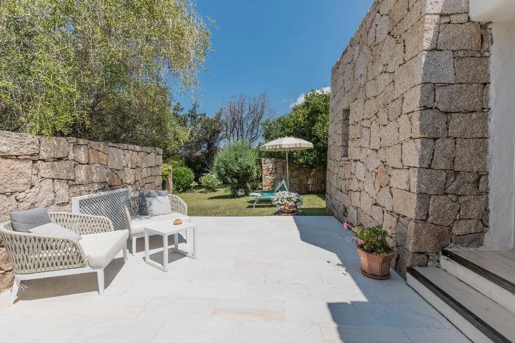 JUNIOR SUITE GARDEN VIEW Room, Grand Relais dei Nuraghi, Olbia