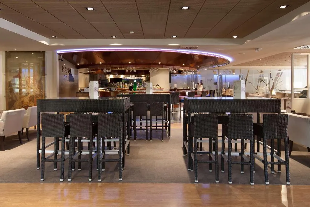 Bar, Melia Avenida America, Madrid