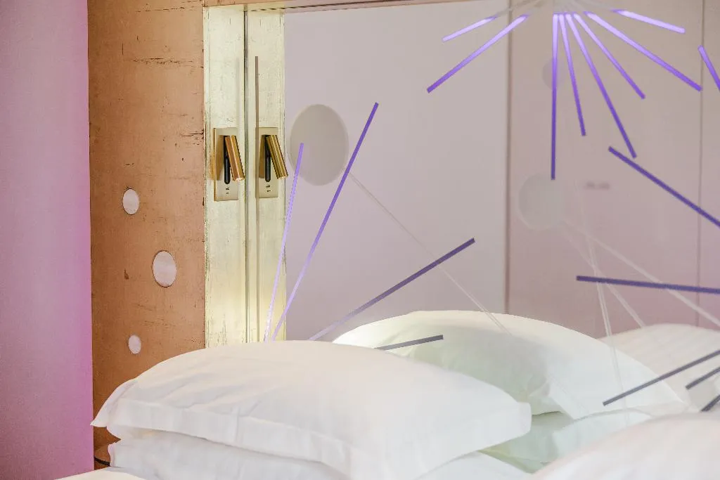 DOUBLE SUPERIOR Room, Hotel Trecento, Rome