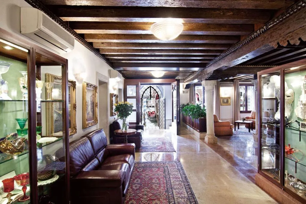 Lobby, Foscari Palace, Venice