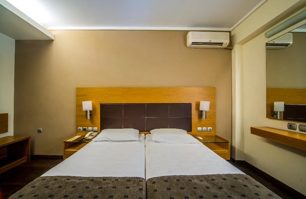 FAMILY ROOM STANDARD Room, Capsis Hotel Thessaloniki, Halkidiki