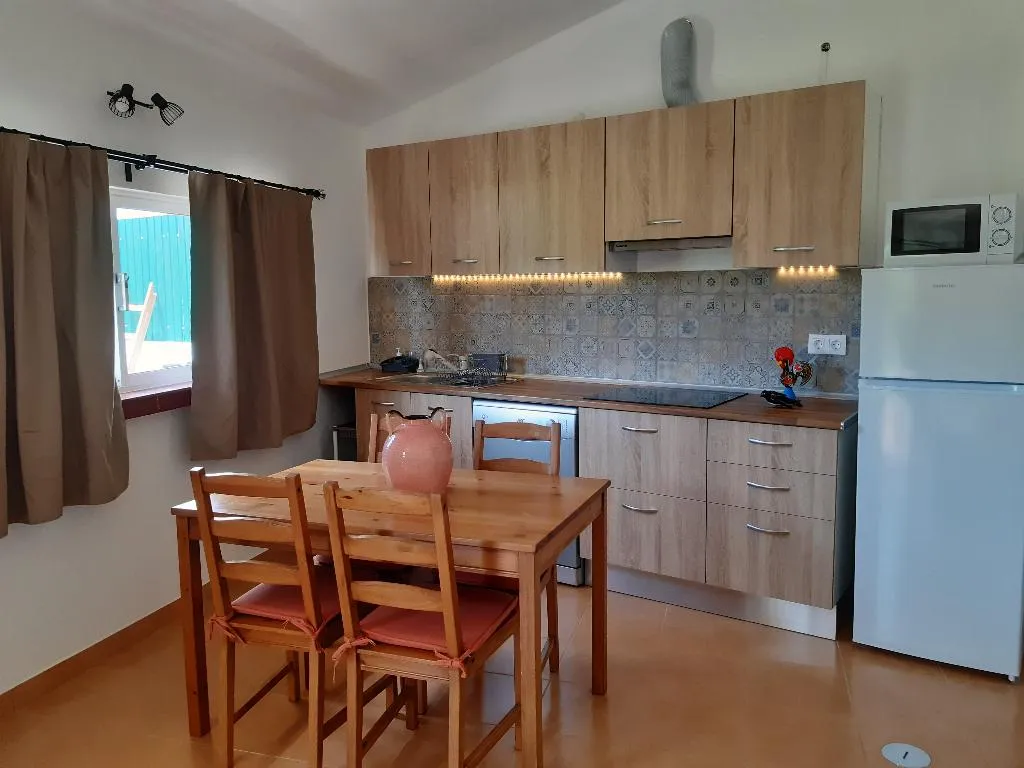 APARTMENT ONE BEDROOM Room, Casa Rosa Montes, Algarve