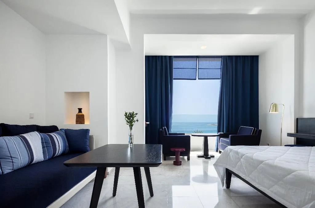 JUNIOR SUITE STANDARD Room, Almyra, Cyprus