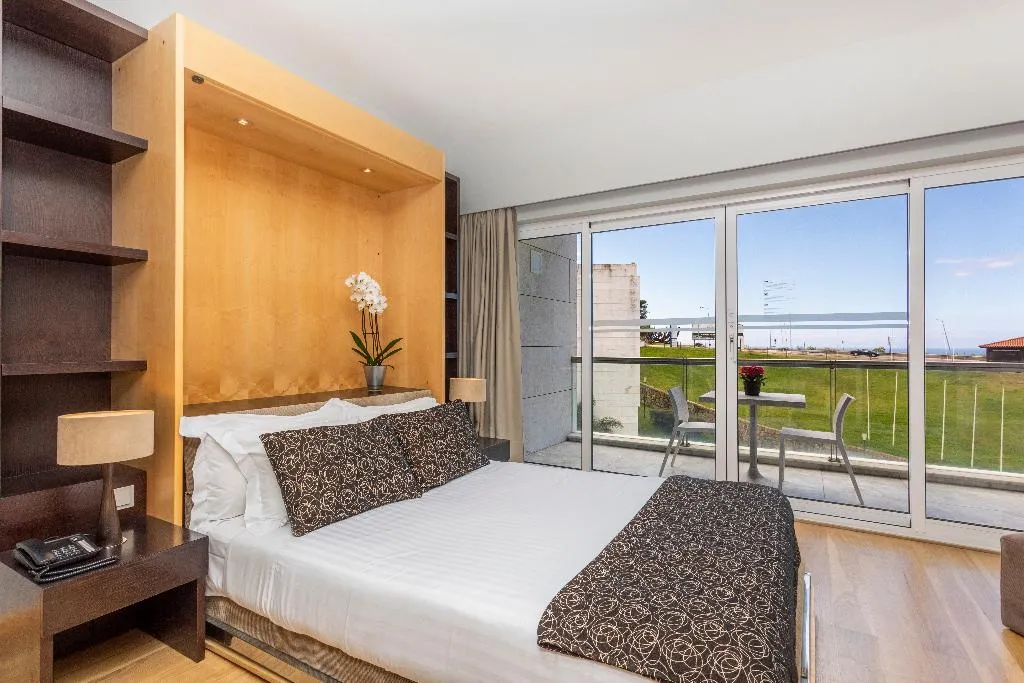 SINGLE STANDARD Room, Crowne Plaza Caparica Lisbon, Lisbon