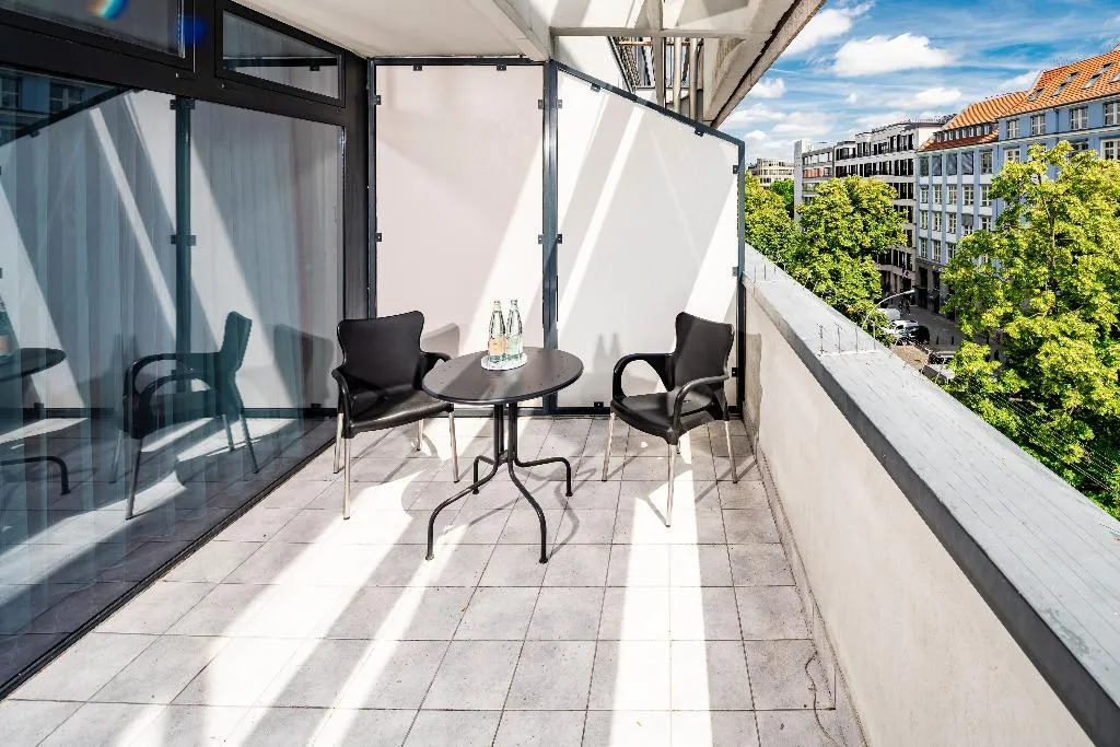 JUNIOR SUITE WITH BALCONY Room, Hotel Chateau Kurfuerstendamm, Berlin