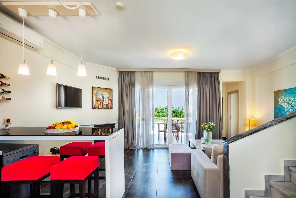 VILLA THREE BEDROOMS WITH PRIVATE POOL Room, Sunny Villas and Spa, Halkidiki