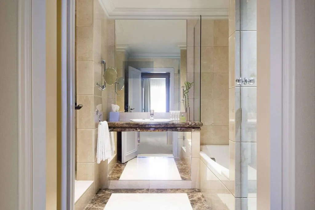 Room, Le Meridien Barcelona, Barcelona