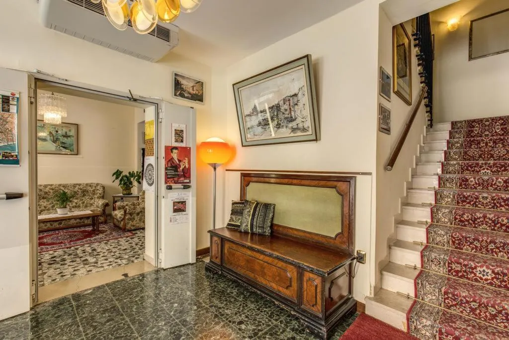 Lobby, Venice Maggior Consiglio, Venice