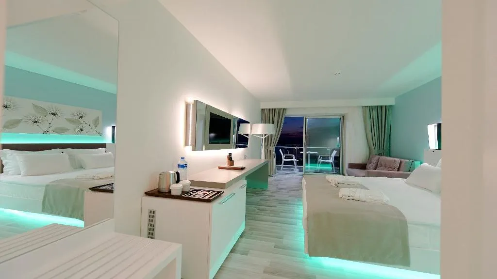 DOUBLE SINGLE USE DELUXE SEA VIEW Room, Flora Garden Ephesus Hotel, Izmir