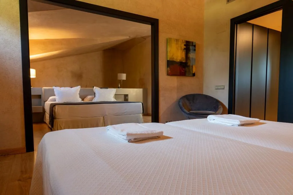 FAMILY ROOM STANDARD Room, Xalet del Golf, Barcelona