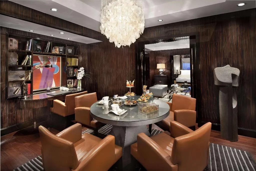 Room, Fairmont Nile City, Cairo