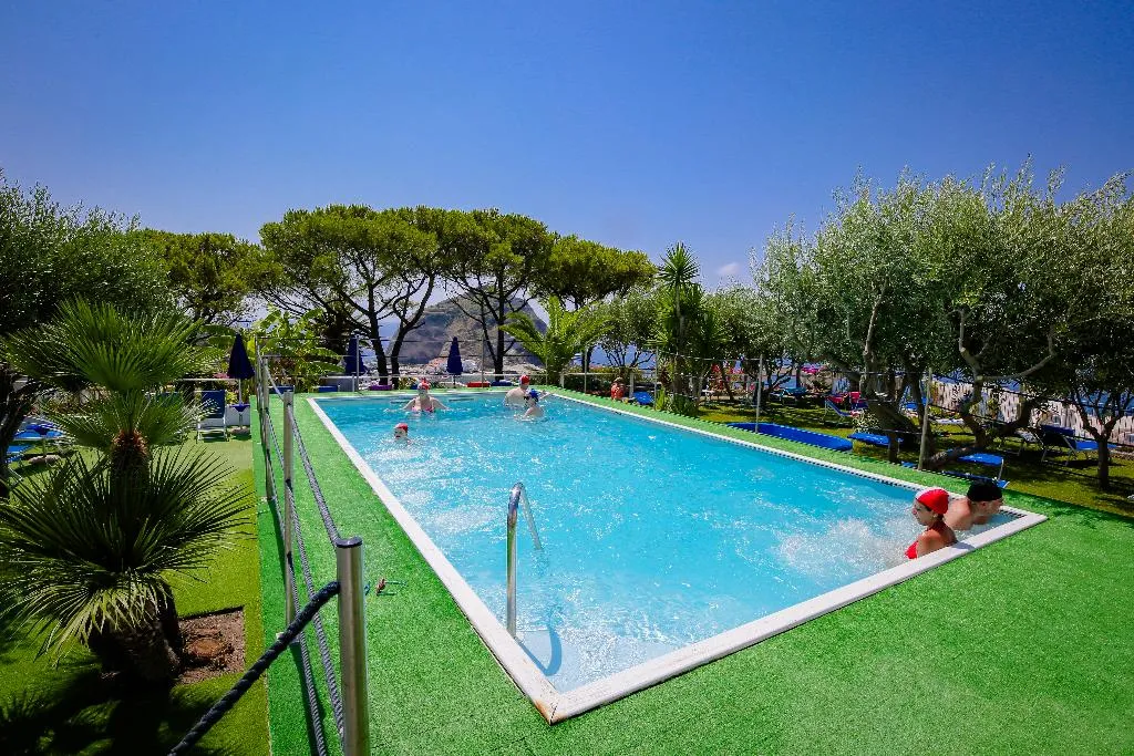 Pool, Casa Adolfo, Naples